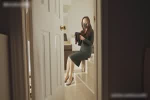 米菲兔 念念不忘那次的刺激偷情的性爱 只好闻了衣物自慰安抚  背景图片