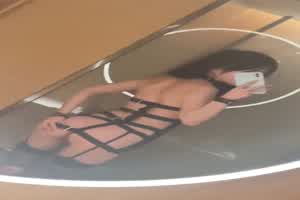 情趣捆绑衣  背景图片