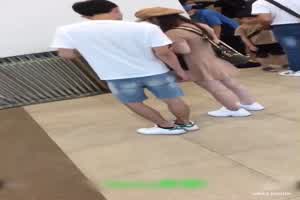 FB正妹网红被狼友跟拍  背景图片