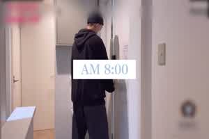 91制片厂 美樱 美艳人妻房东太太  背景图片