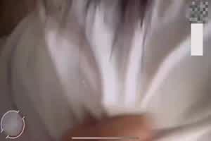 父女乱伦  兽父强上女儿开苞破处 老吴家的两个女儿  背景图片