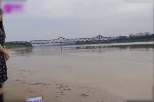 91茄子 糖糖 负债百万女孩河边自杀被救下内射中出  背景图片