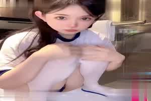 可爱捏！长相甜美的超萌少女 倦倦猫 SM捆绑 下课后在家穿体操服自慰吞精尿尿 又萌又欲 真是太可爱了  背景图片