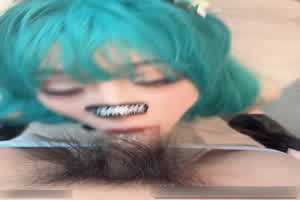 自购推特小二免费版-cos初音未来，又被操爽的表情失控了，无套内射站起来时候  背景图片