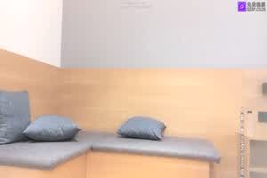 91大神【午夜寻花】重金明星脸外围极品模特，化身舔穴狂魔疯狂进攻鲍鱼，近距离特色插入视角劲爆刺激  背景图片