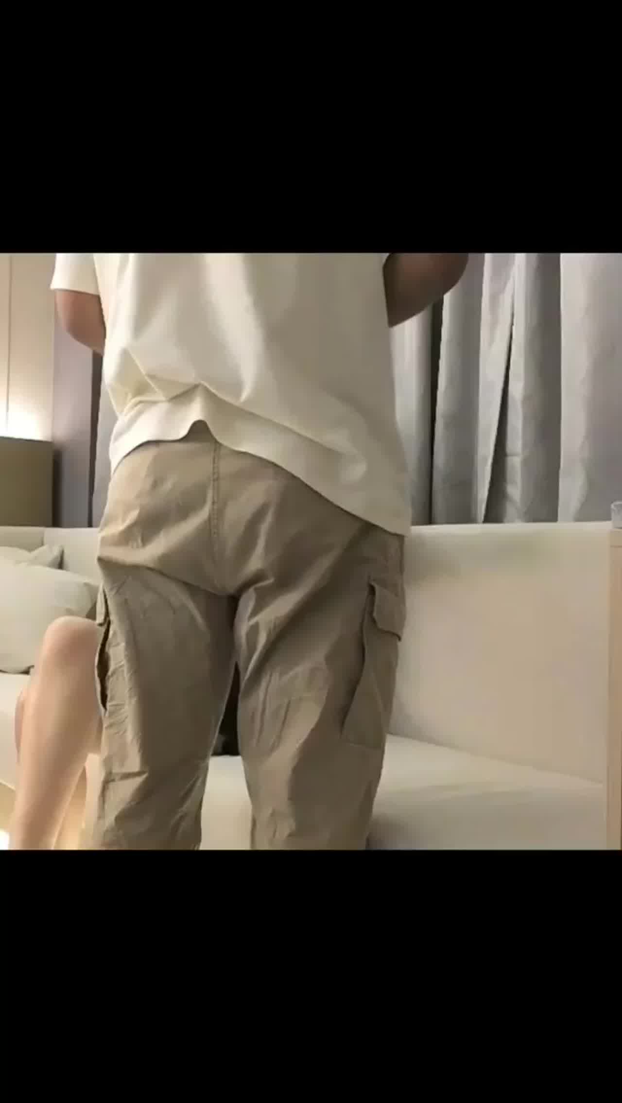  身材苗条的小姐姐，长发很诱惑1 的剧照1