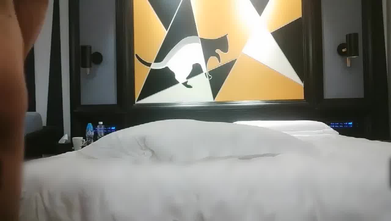  爆笑探花 收费女主被操到大哭不让操差点退钱 的剧照1