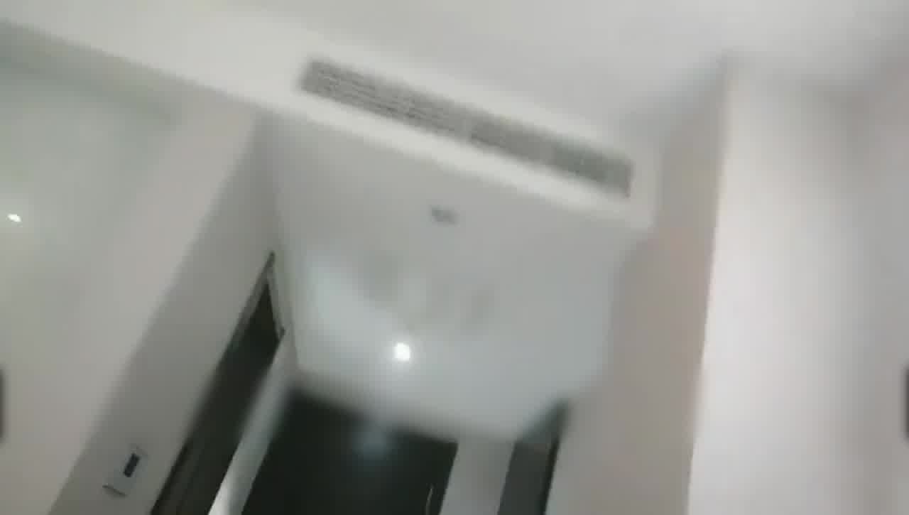  爆笑探花 收费女主被操到大哭不让操差点退钱 的剧照3