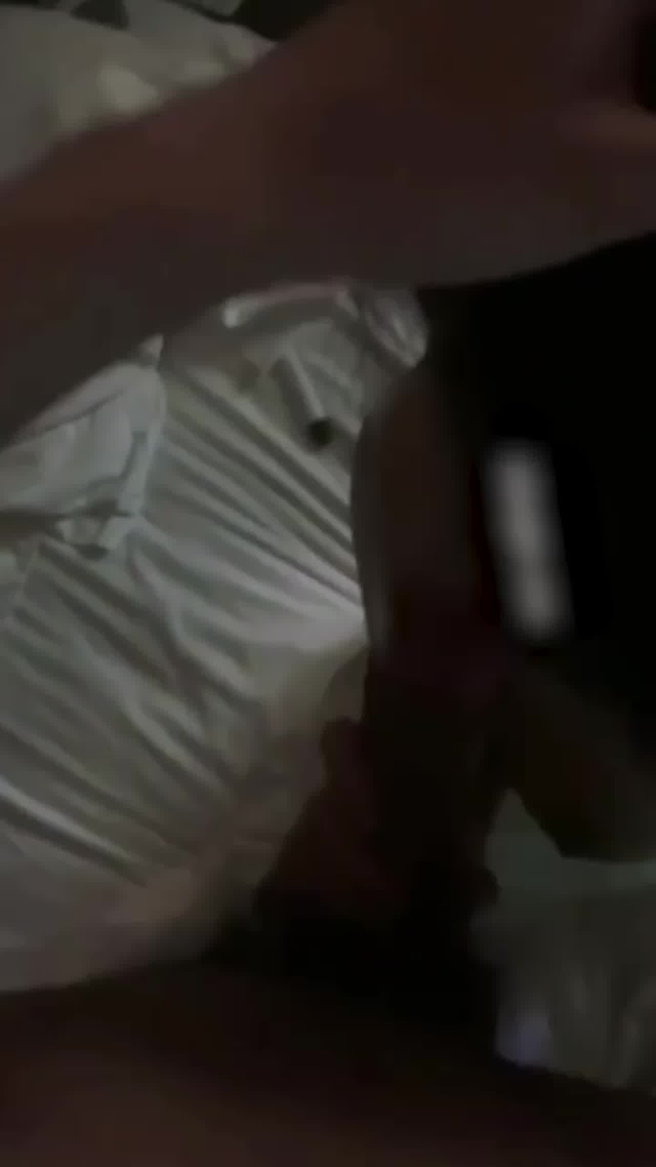  【清纯学妹】聊了很久的妹子 周末约出来在她学校附近开房 妹子的颜值很高看着这么清纯的脸被颜射太爽了 的剧照5