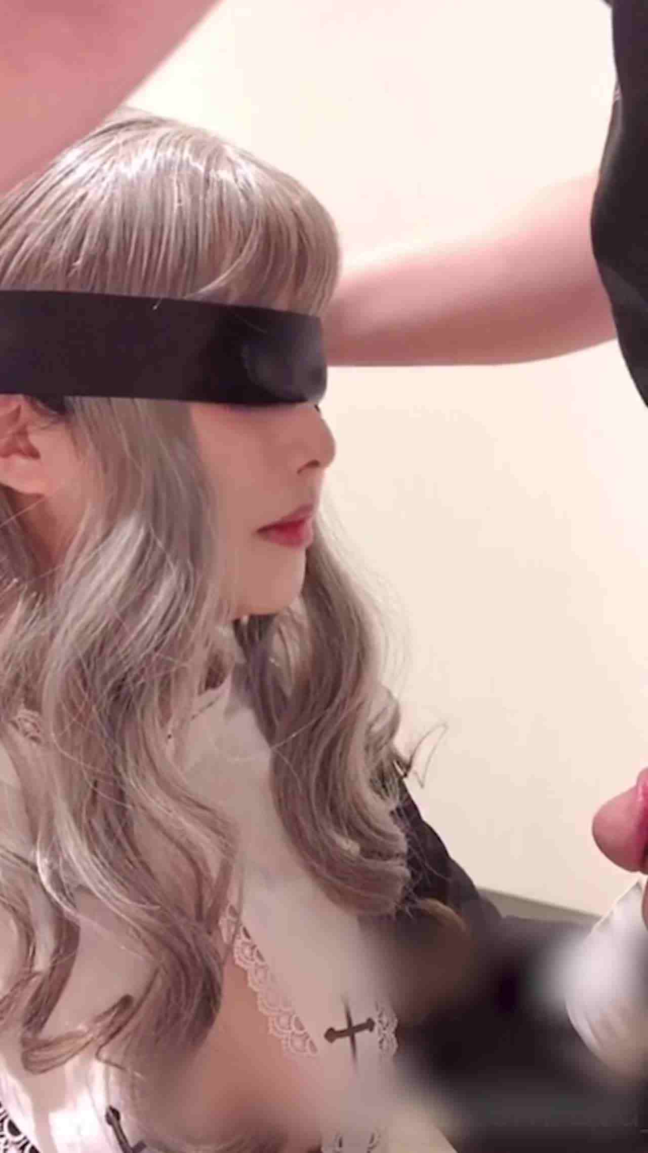  丰满骚货『小母猫猫脸』脸穴同框性爱啪啪，COS风骚诱惑激操做爱性爱篇 的剧照9