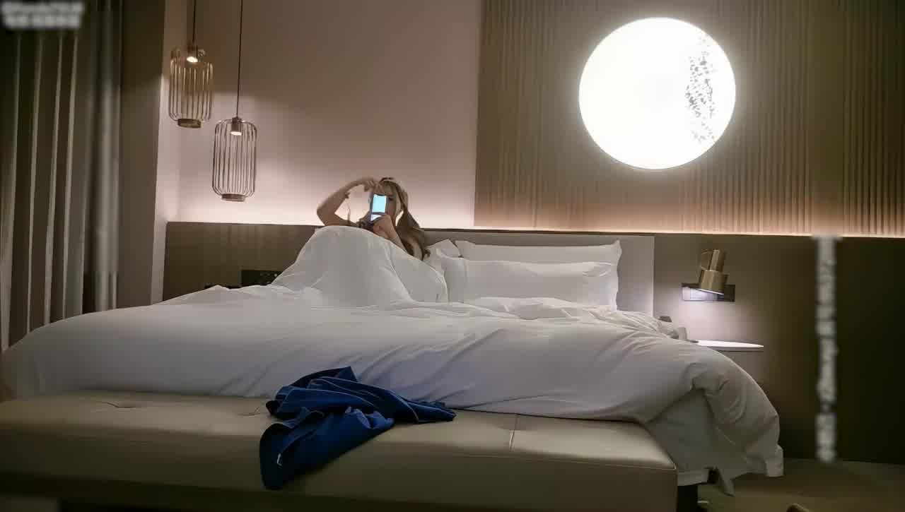  小宝探花约了个双马尾萌妹子，穿上女仆装舌吻摸奶调情骑坐后入猛操 的剧照4