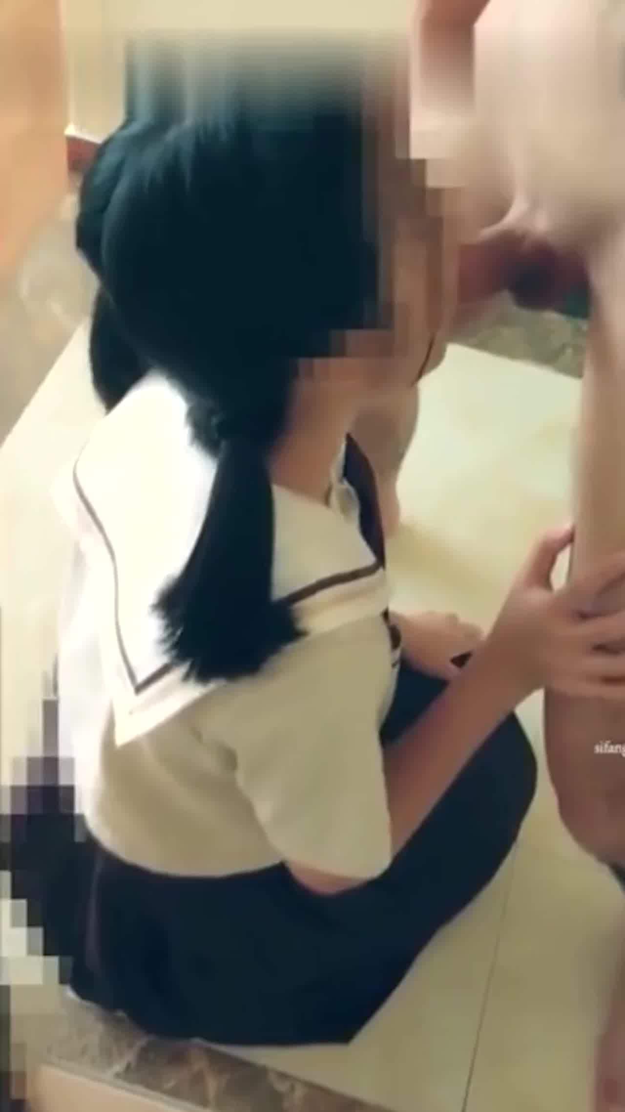  极品学妹『徐爱丽』各式姿势解锁 的剧照3