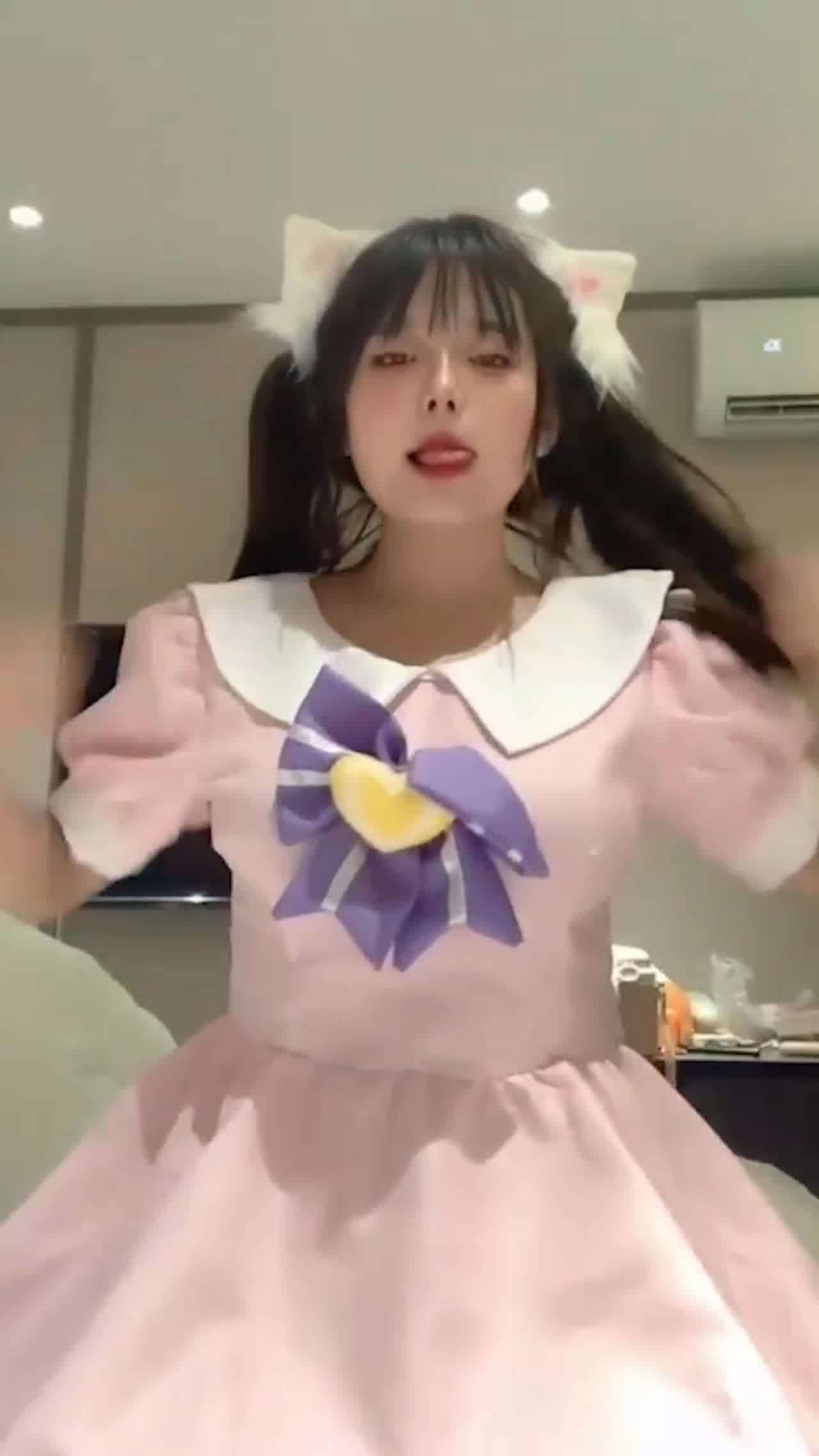  F奶小狐狸双马尾俏皮小萝莉一线天无毛鲍鱼自扣高潮出水 的剧照10