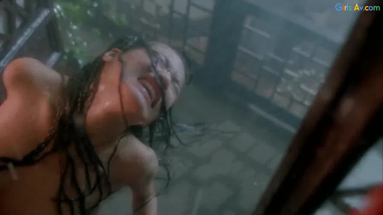  【经典三级】玉蒲团二之玉女心经，李丽珍-舒淇激情场面 的剧照6