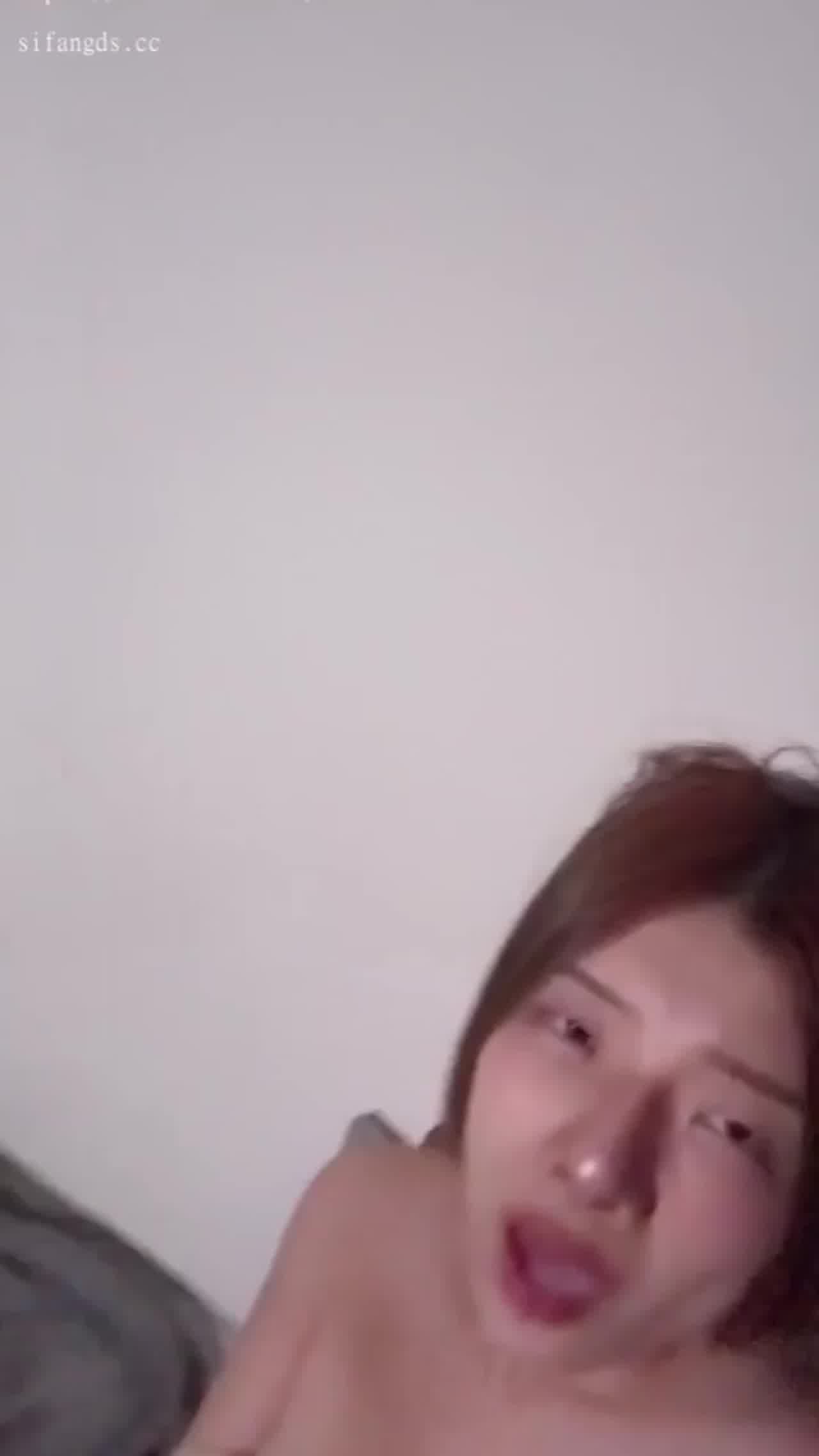  【这个颜值要是不说话，还以为是韩国明星】逼还是白虎，满足所有男人的理想，不操八遍都不行！ 的剧照8