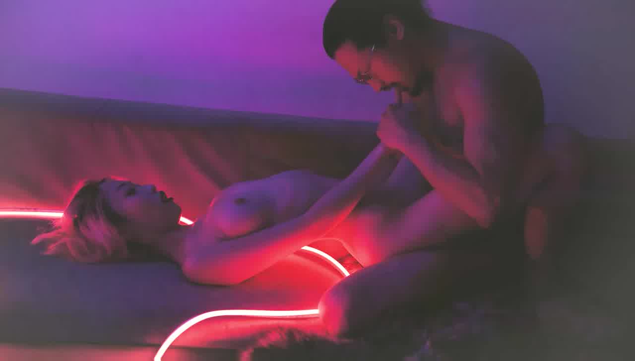  色影大帝 王动艺术性爱作品 霓虹魅惑 的剧照5