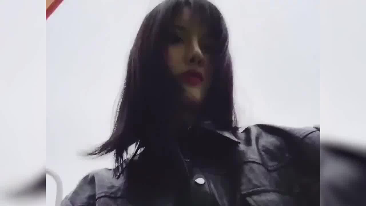  【福利姬系列】模特阿朱，世界上竟有如此完美的女人！ 的剧照5